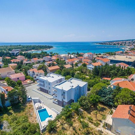 Villa Star 4 Luxury Apartment With A Pool Новаля Екстериор снимка